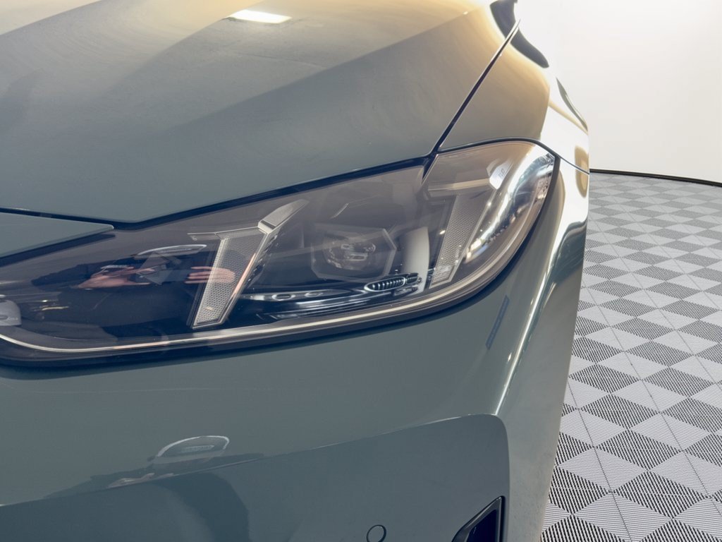 Used 2026 BMW 430i w/ Premium Package RWD image 9