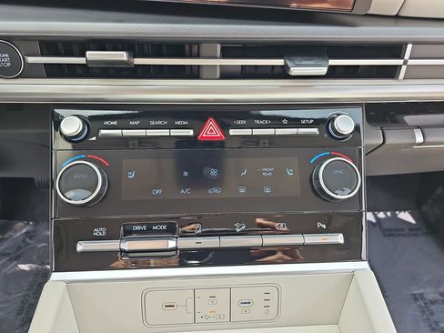 New 2026 Hyundai Santa Fe SEL FWD image 25