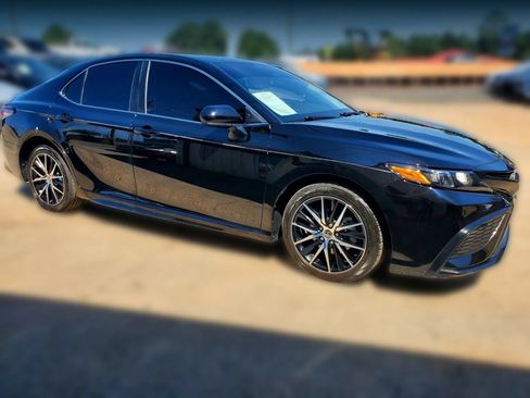 Used 2021 Toyota Camry SE FWD image 19