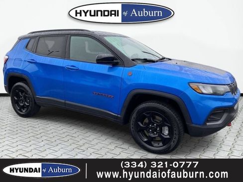 Used 2024 Jeep Compass Trailhawk AWD/4WD image 1