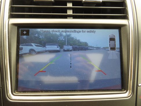 Used 2016 Lincoln MKX Reserve w/ Driver Assistance Package AWD/4WD image 24
