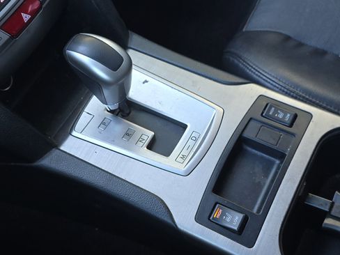 Used 2011 Subaru Outback 2.5i Limited w/ PWR Moonroof Pkg image 20