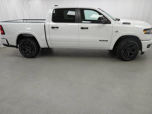New 2026 RAM 1500 4x4 Crew Cab image 9