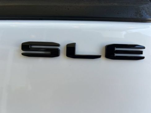 Used 2023 GMC Terrain SLE w/ Elevation Edition FWD image 24