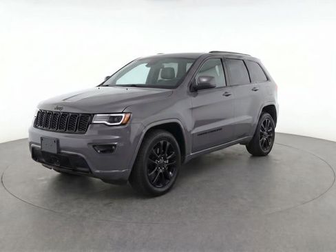 Used 2022 Jeep Grand Cherokee Laredo X AWD/4WD image 1