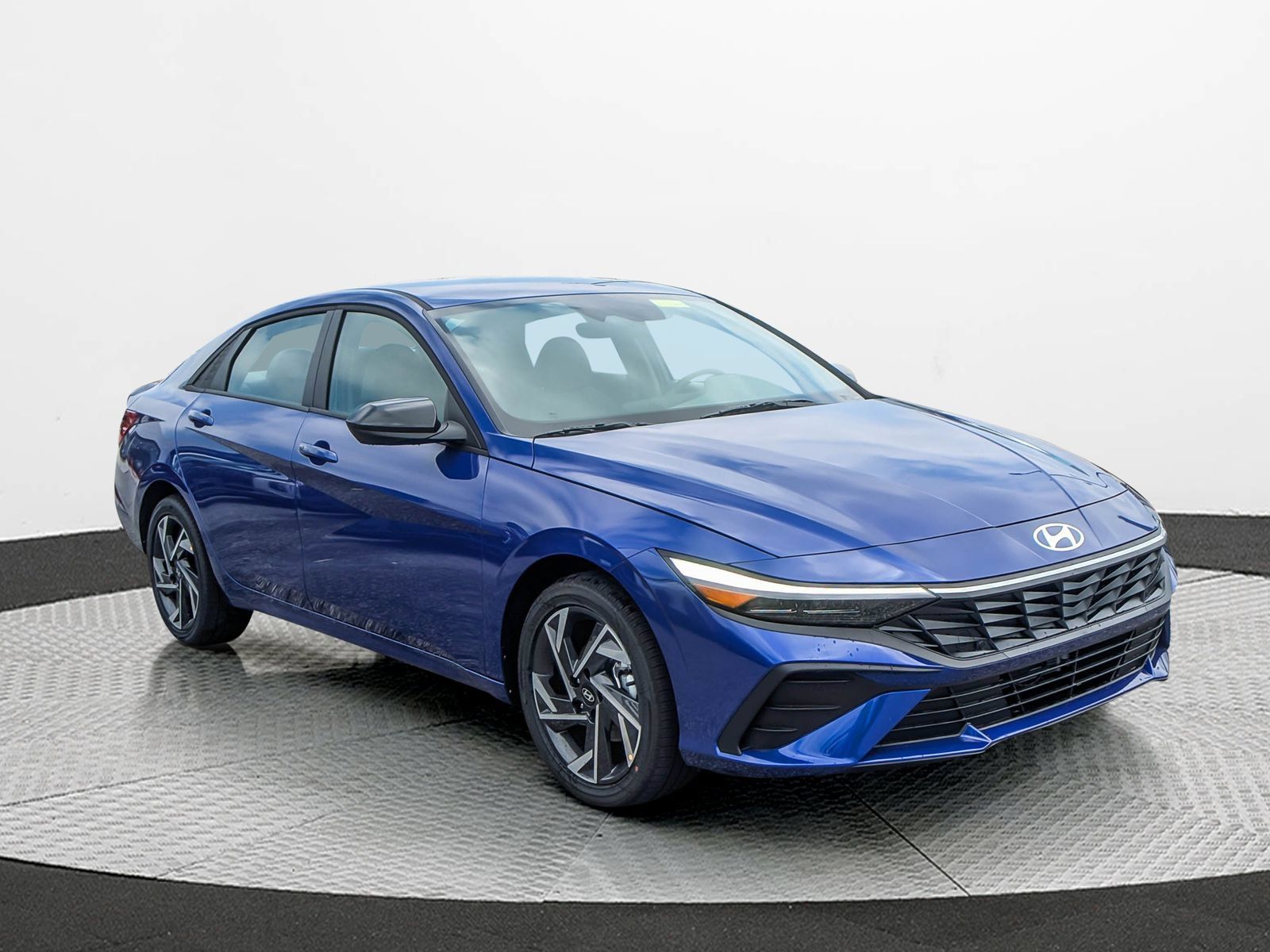 New 2025 Hyundai Elantra SEL FWD image 8
