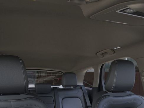 New 2026 Lincoln Corsair Premiere image 22