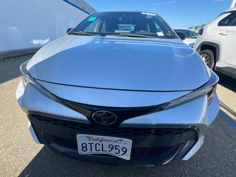 Used 2021 Toyota Corolla SE FWD image 2