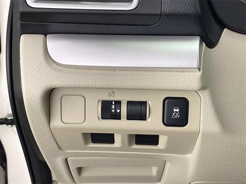 Used 2015 Subaru Crosstrek 2.0i Premium w/ Moonroof Package image 15