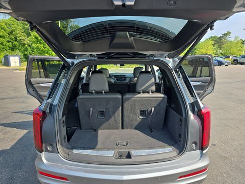 Used 2025 Cadillac XT6 Luxury AWD/4WD image 14