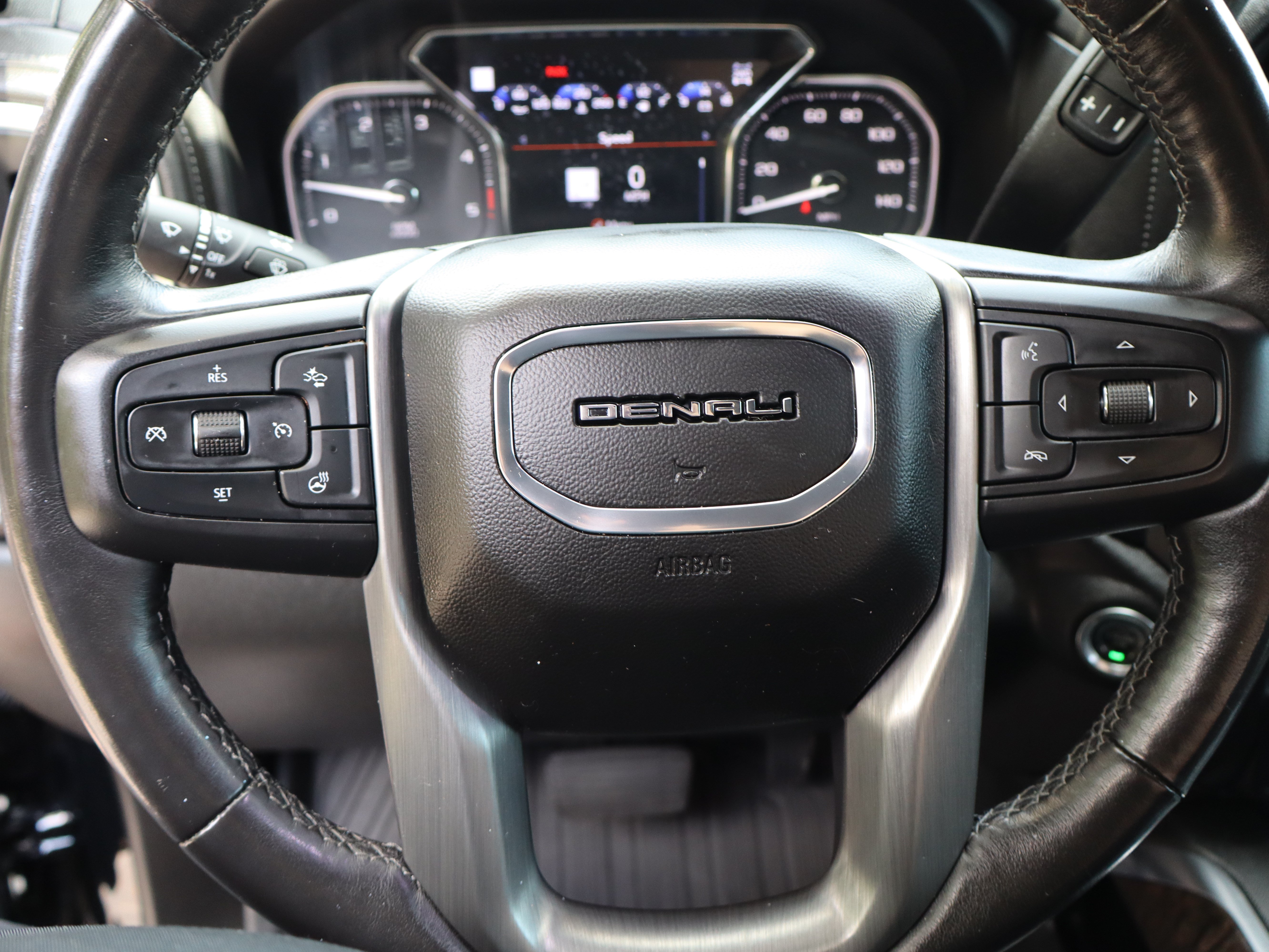 Used 2023 GMC Sierra 3500 Denali w/ Denali Ultimate Package AWD/4WD image 29