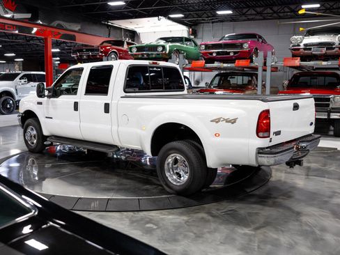 Used 2002 Ford F350 Lariat image 9