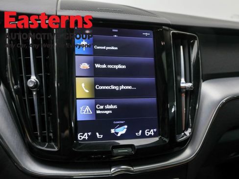 Used 2019 Volvo XC60 T5 Momentum w/ Multimedia Package image 18