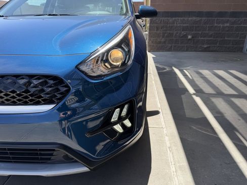 Used 2022 Kia Niro LX FWD image 11