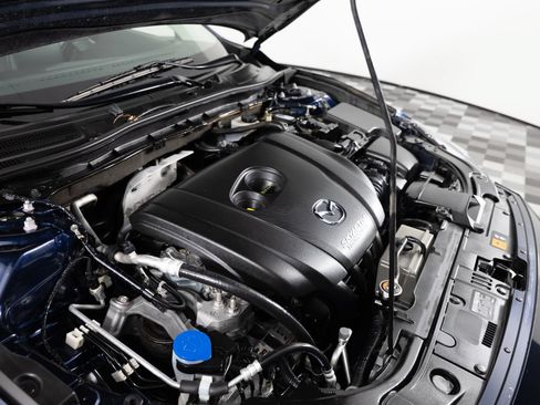 Used 2016 MAZDA MAZDA3 i Touring w/ Popular Equipment Package FWD image 38