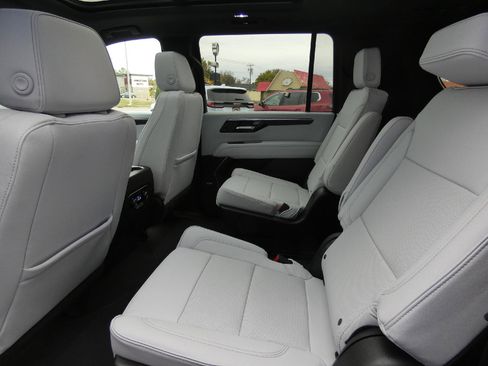 New 2026 Chevrolet Suburban Premier w/ Sun And Tow Package image 13