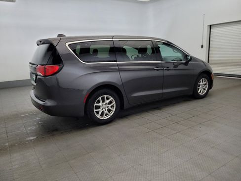 Used 2017 Chrysler Pacifica Touring FWD image 10