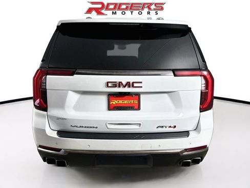 Used 2025 GMC Yukon AT4 Ultimate AWD/4WD image 12
