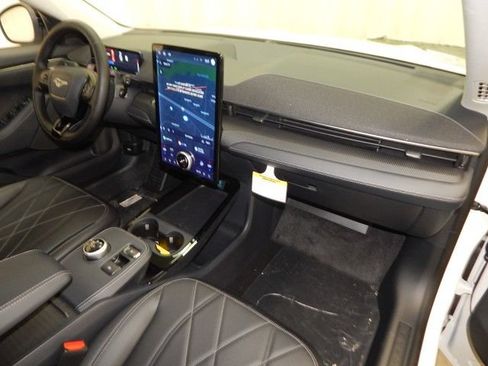 Used 2024 Ford Mustang Mach-E Select w/ Comfort Package Lite AWD/4WD image 18