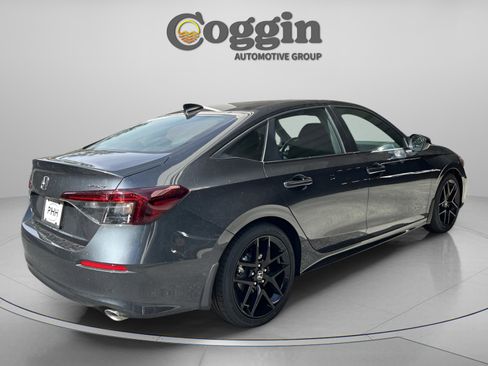 Used 2025 Honda Civic Sport image 6