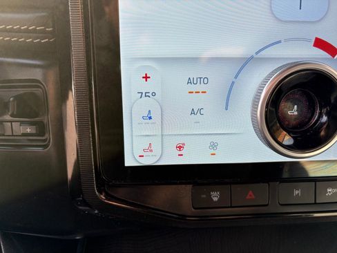 Used 2023 Ford F150 Lightning Platinum image 23