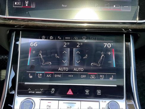 Used 2024 Audi Q7 3.0T Prestige AWD/4WD image 18