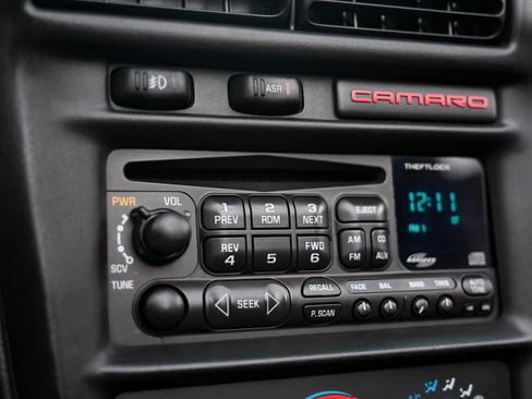 Used 2000 Chevrolet Camaro Z28 w/ SS Performance/Appearance Pkg image 90