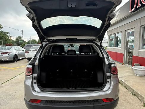Used 2019 Jeep Compass Limited w/ Safety & Security Group AWD/4WD image 19