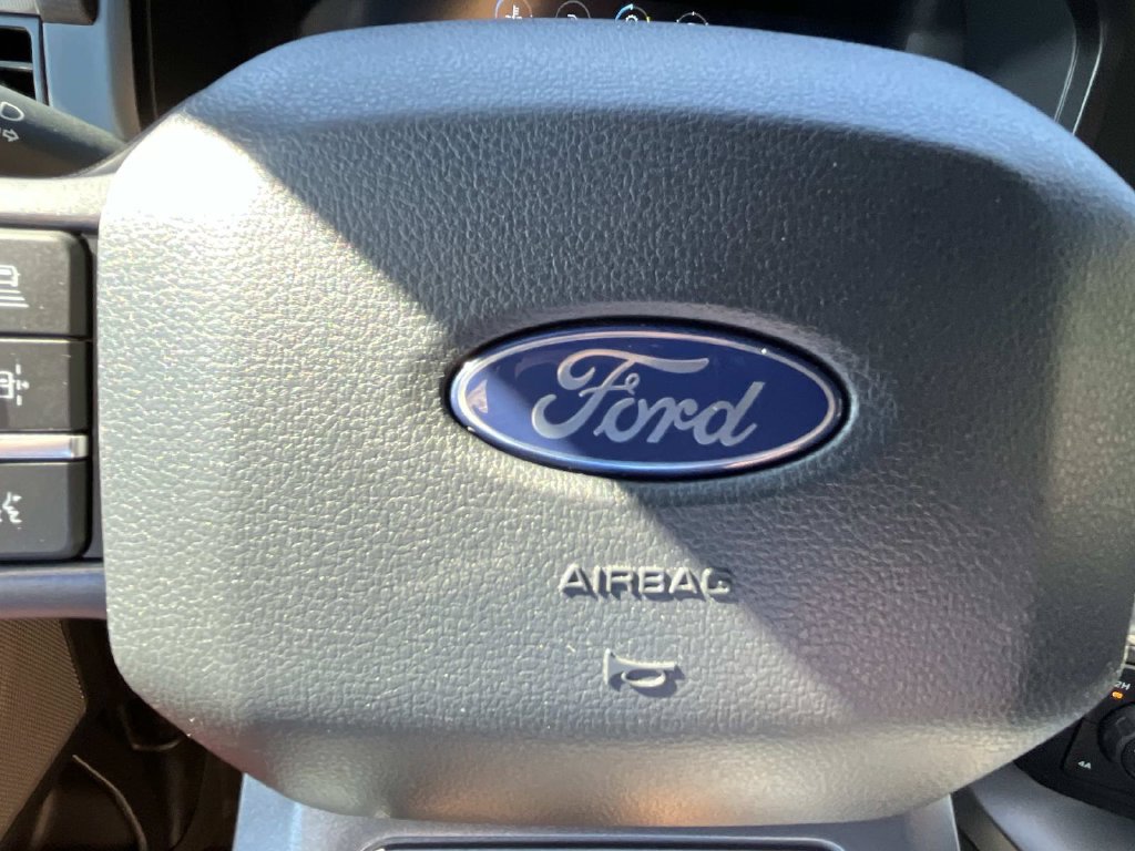 Used 2025 Ford F150 Lariat w/ Equipment Group 502A High AWD/4WD image 37