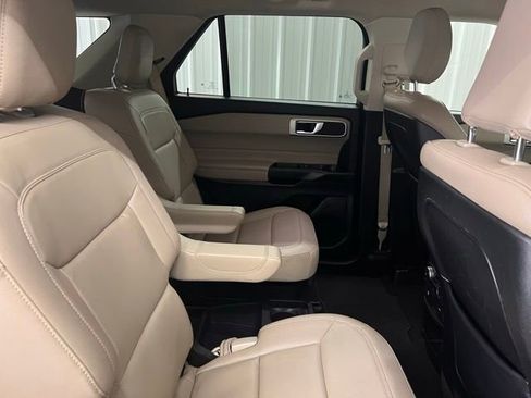 Used 2020 Ford Explorer XLT w/ Equipment Group 202A image 20