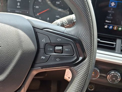 Used 2024 Chevrolet Trax LS FWD image 20