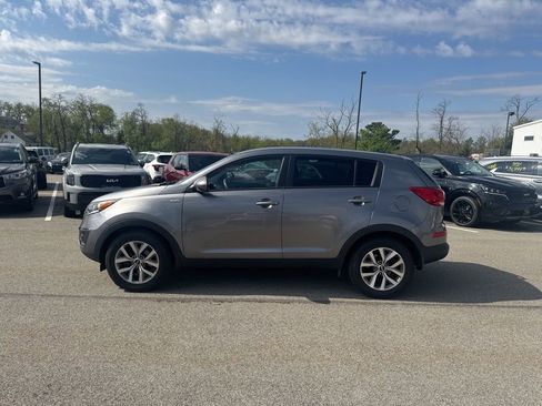 Used 2016 Kia Sportage LX AWD/4WD image 4