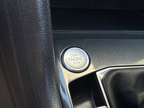 Certified 2024 Volkswagen Tiguan SE R-Line image 18