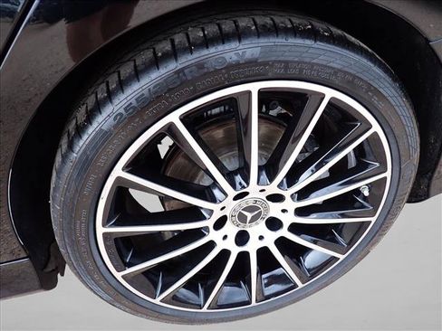 Used 2019 Mercedes-Benz C 300 4MATIC Sedan image 5