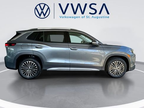 New 2026 Volkswagen Tiguan S FWD image 8
