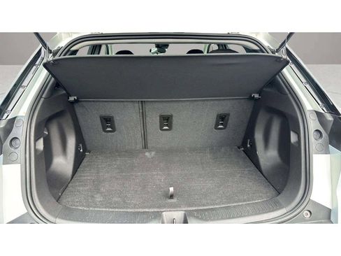 Used 2023 Chevrolet Bolt EUV LT image 9