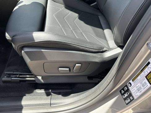 Used 2025 BMW X1 xDrive28i AWD/4WD image 26
