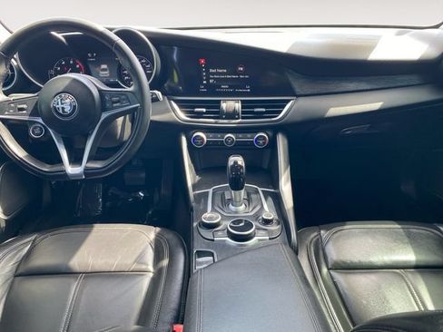Used 2019 Alfa Romeo Giulia AWD w/ Cold Weather Package image 10