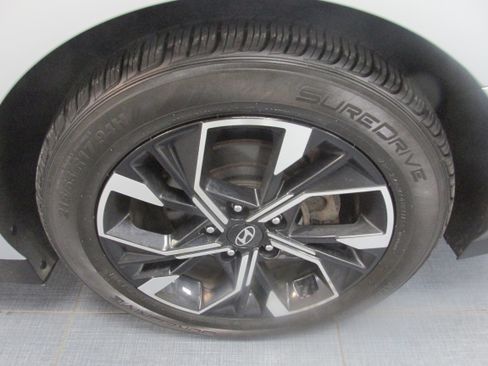 Used 2024 Hyundai Sonata SEL FWD image 13