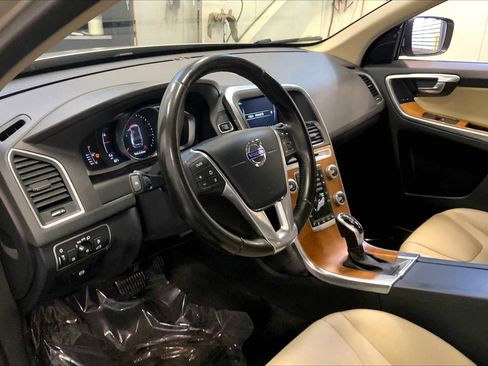 Used 2017 Volvo XC60 T5 Inscription w/ Preferred Option Package image 17