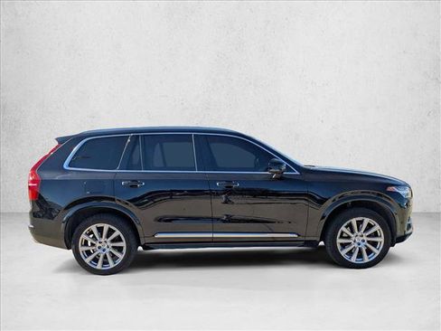 Used 2017 Volvo XC90 T6 Inscription w/ Vision Package image 4
