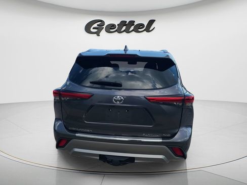Used 2021 Toyota Highlander Platinum AWD/4WD image 4