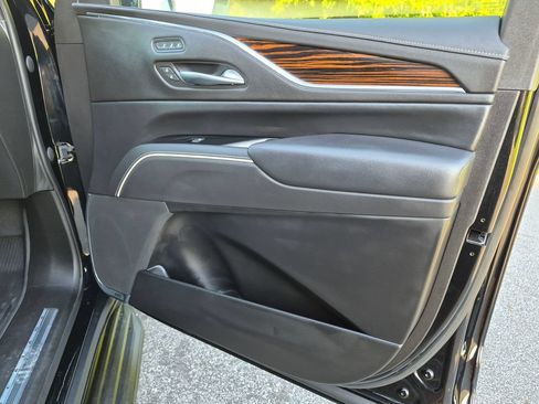 Certified 2023 Cadillac Escalade Premium Luxury AWD/4WD image 27