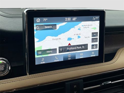 Used 2021 Lincoln Corsair Reserve image 13