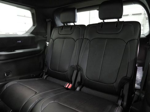 New 2026 Jeep Grand Cherokee L Limited AWD/4WD image 23
