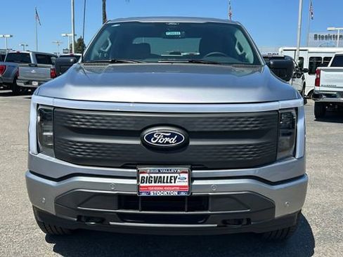 New 2025 Ford F150 Lightning Flash AWD/4WD image 8