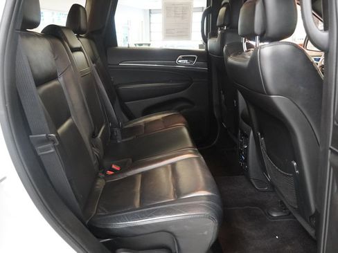 Used 2018 Jeep Grand Cherokee Limited image 29