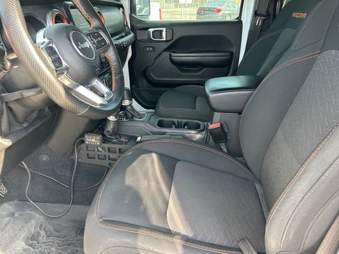 Used 2021 Jeep Gladiator Mojave AWD/4WD image 11