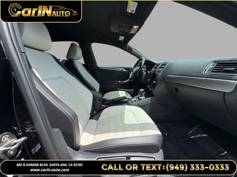 Used 2016 Volkswagen Jetta Sport FWD image 15