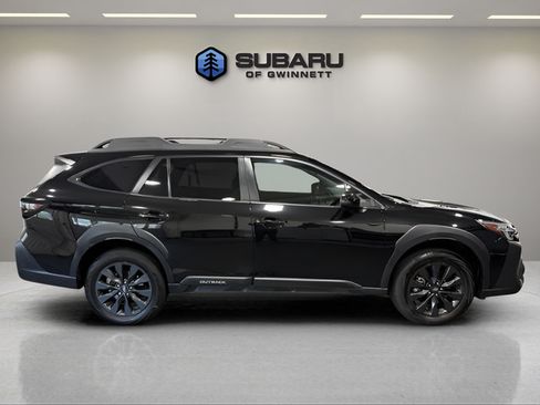 Used 2025 Subaru Outback Onyx Edition AWD/4WD image 6